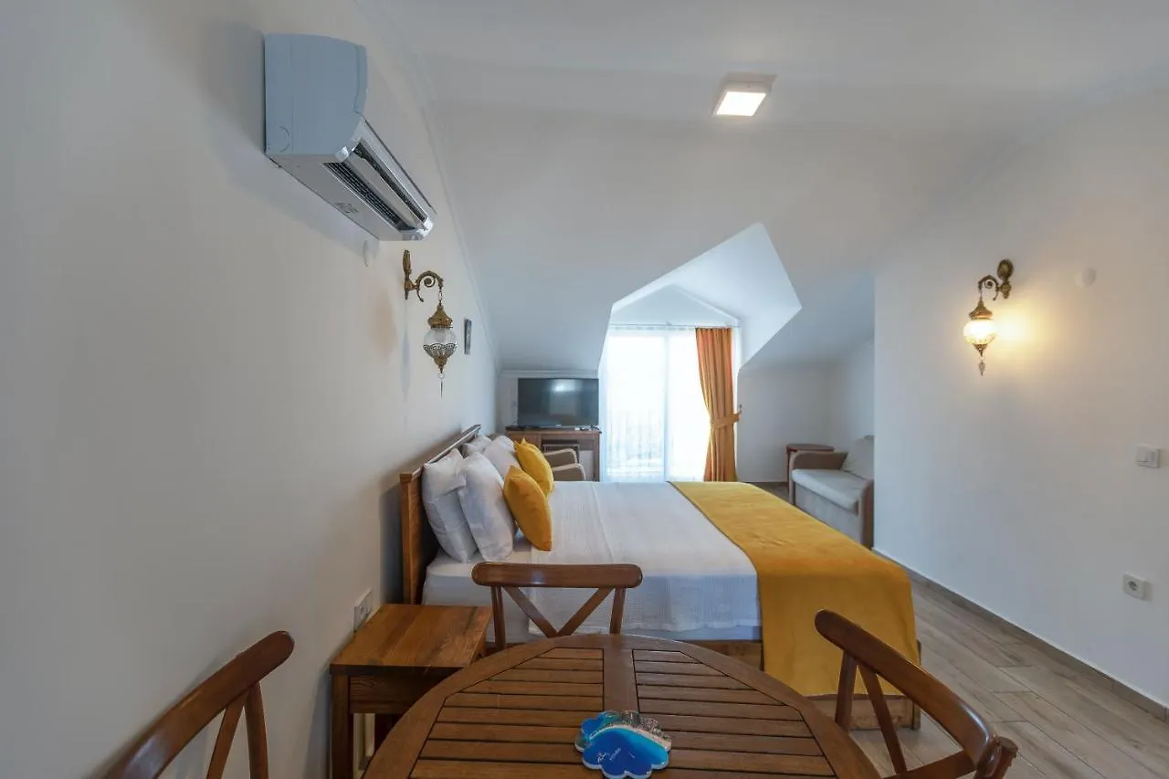 Infinity Lily Apartments Fethiye 2*,