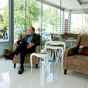 Otel Lidya